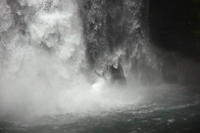 音止めの滝の滝つぼの写真素材 フリー