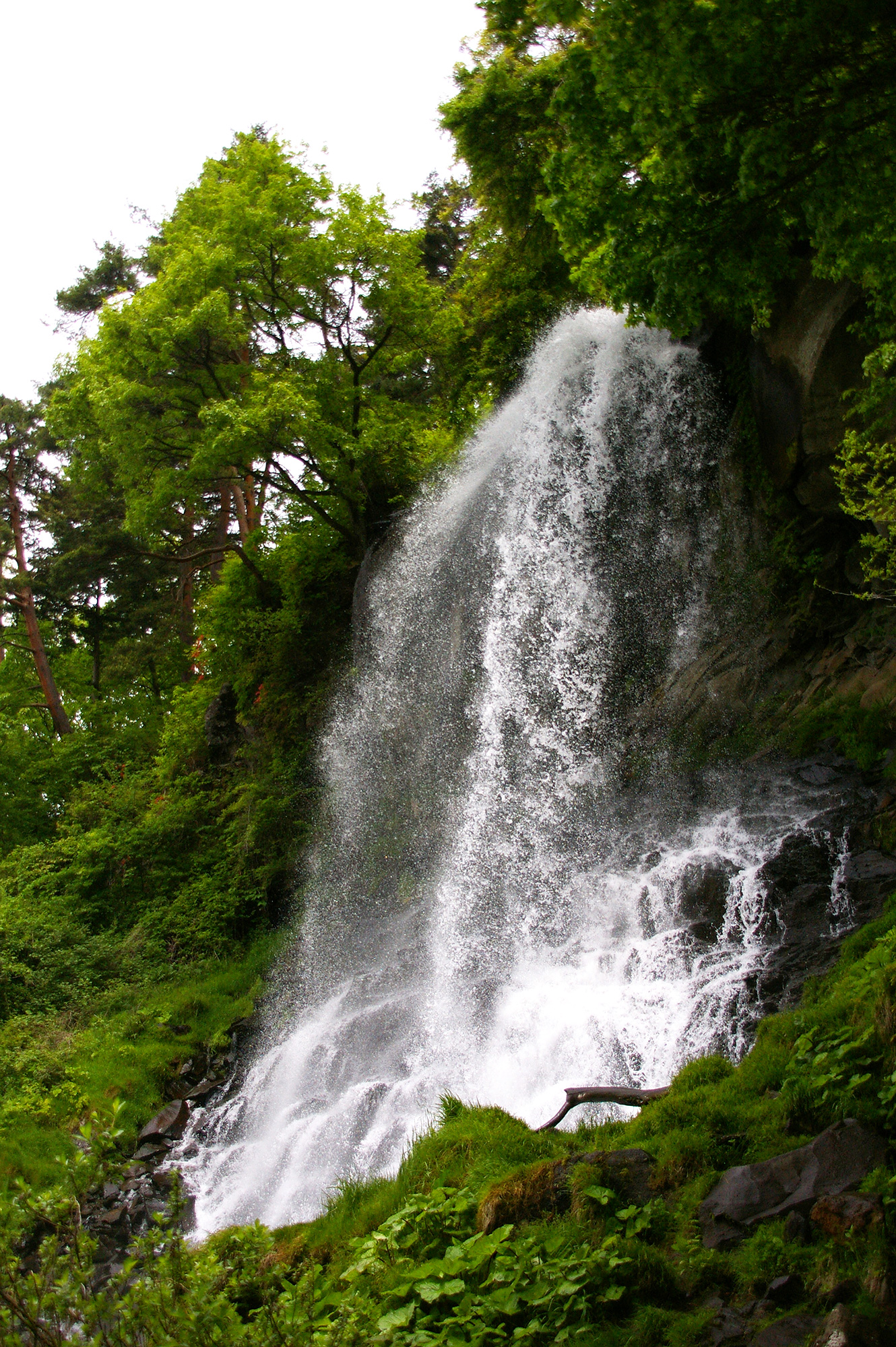 蓼科の乙女滝のフリー写真素材