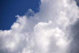 夏の積乱雲の無料写真素材
