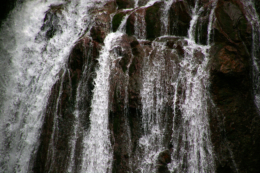滝の無料写真素材